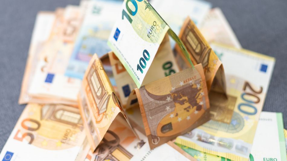 Adiós BBVA y Santander: gana hasta 367 euros mensuales con el depósito a plazo fijo de Banca Sistema