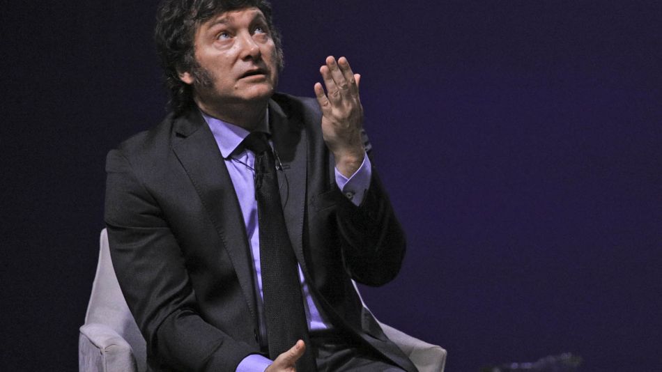 Qué dice la nueva encuesta que preocupa a Javier Milei: imagen positiva en caída libre y rechazo a las medidas